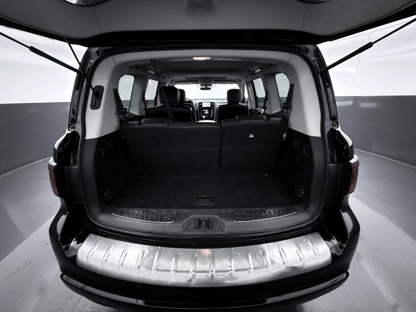 Used 2021 INFINITI QX80 Luxe AWD/4WD image 29