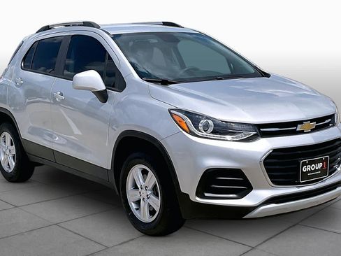 Used 2022 Chevrolet Trax LT AWD/4WD image 3