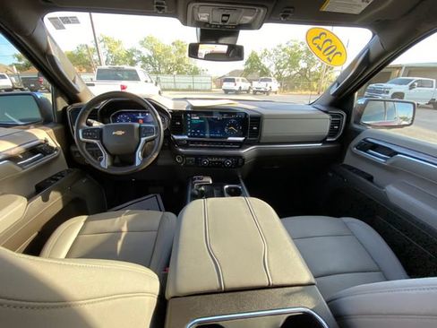 Used 2023 Chevrolet Silverado 1500 LTZ AWD/4WD image 15