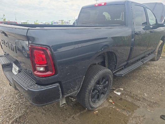 Used 2025 RAM 2500 Big Horn AWD/4WD image 3