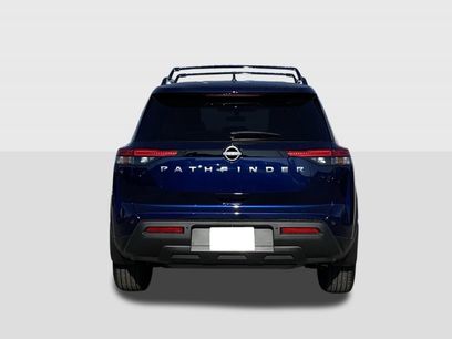 New 2025 Nissan Pathfinder SV