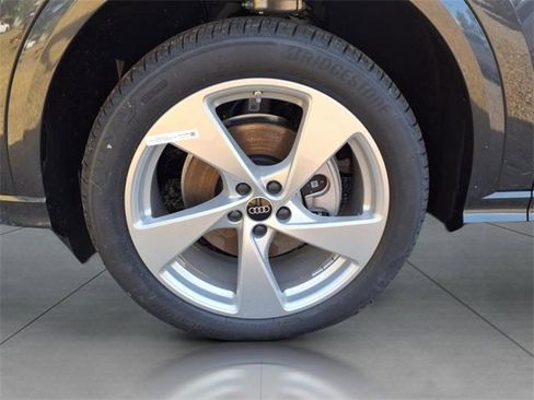 New 2025 Audi Q5 Premium Plus image 5