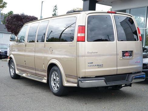 Used 2011 GMC Savana 1500 image 3