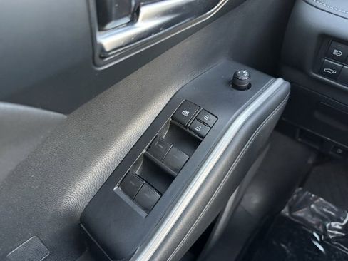 Certified 2022 Toyota Highlander XLE image 38