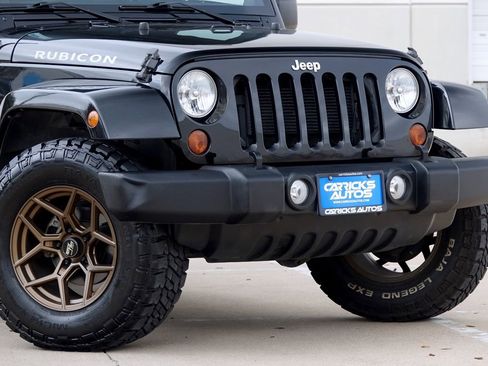 Used 2013 Jeep Wrangler Unlimited Rubicon w/ Connectivity Group image 16