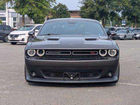 Used 2018 Dodge Challenger R/T Scat Pack RWD image 2