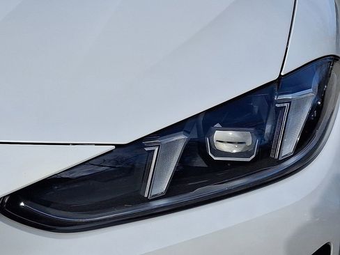 Used 2025 BMW i4 xDrive40i w/ Premium Package image 9