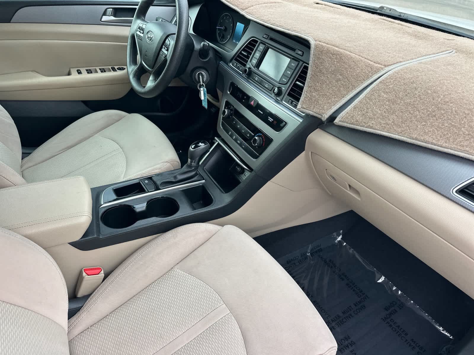 Used 2015 Hyundai Sonata SE w/ Option Group 09 FWD image 16