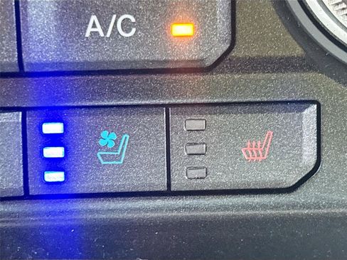 Used 2018 Ford F150 Lariat image 21