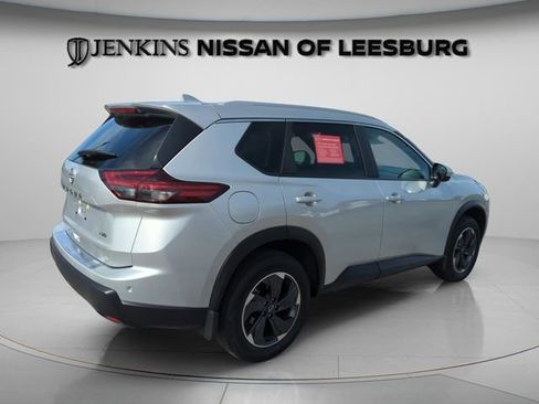 Certified 2025 Nissan Rogue SV w/ SV Premium Package image 7