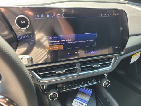 New 2026 Chevrolet Equinox EV LT image 29