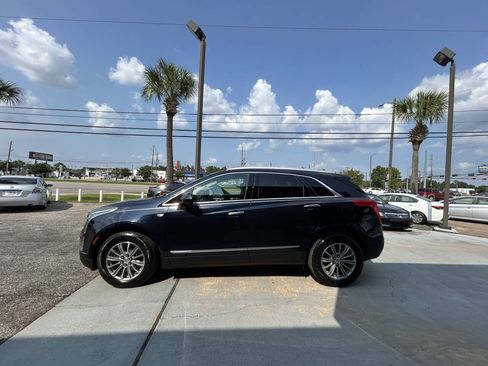 Used 2017 Cadillac XT5 Luxury w/ Driver Awareness Package FWD image 6