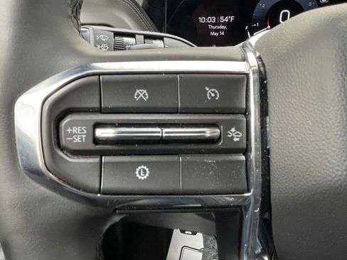 Used 2025 GMC Yukon XL Denali AWD/4WD image 24