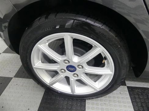 Used 2019 Ford Fiesta SE w/ Equipment Group 201A image 16
