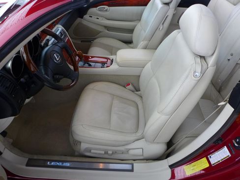 Used 2006 Lexus SC 430 Convertible image 38