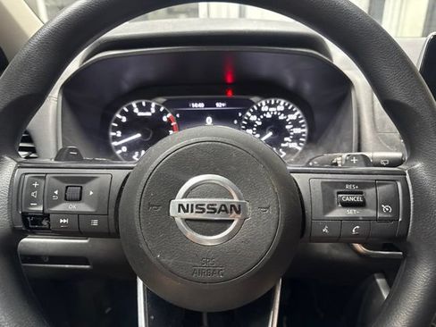 Used 2024 Nissan Rogue S AWD/4WD image 10