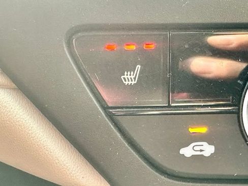 Used 2025 Honda Accord SE image 12