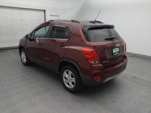 Used 2017 Chevrolet Trax LT w/ Sun & Sound Package AWD/4WD image 3
