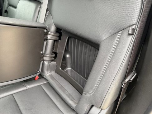 Used 2023 GMC Sierra 1500 SLT w/ SLT Premium Package image 25