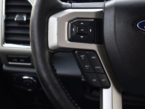 Used 2018 Ford F250 Lariat image 28