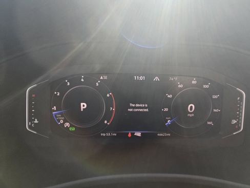 Used 2022 Volkswagen Atlas SEL Premium image 11