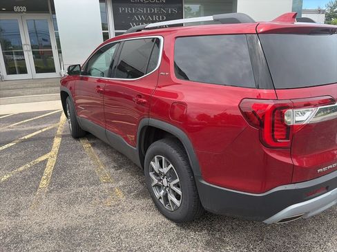 Used 2023 GMC Acadia SLT w/ Technology Package AWD/4WD image 2