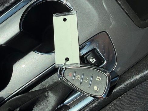 Used 2024 Chevrolet Malibu LT FWD image 33