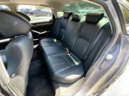 Used 2021 Honda Accord Touring image 19