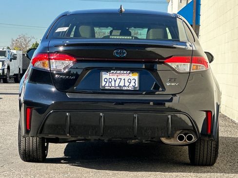 Used 2025 Toyota Corolla SE image 5