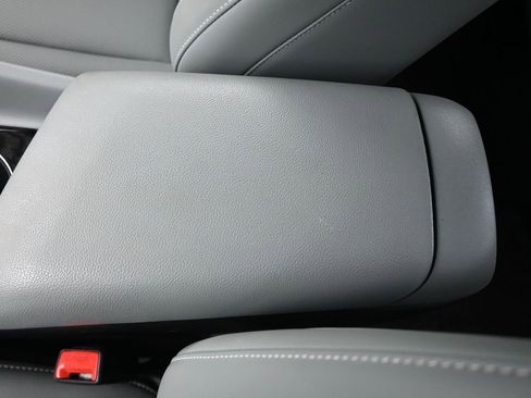 Used 2025 Hyundai Elantra Limited image 34