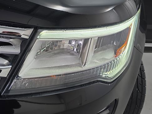 Used 2019 Ford Explorer Limited w/ Class III Trailer Tow Package image 32