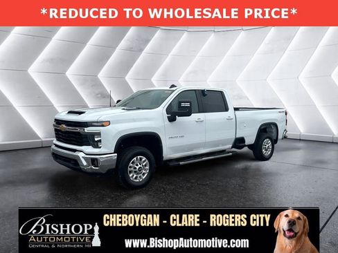 Used 2025 Chevrolet Silverado 2500 LT w/ Convenience Package AWD/4WD image 1