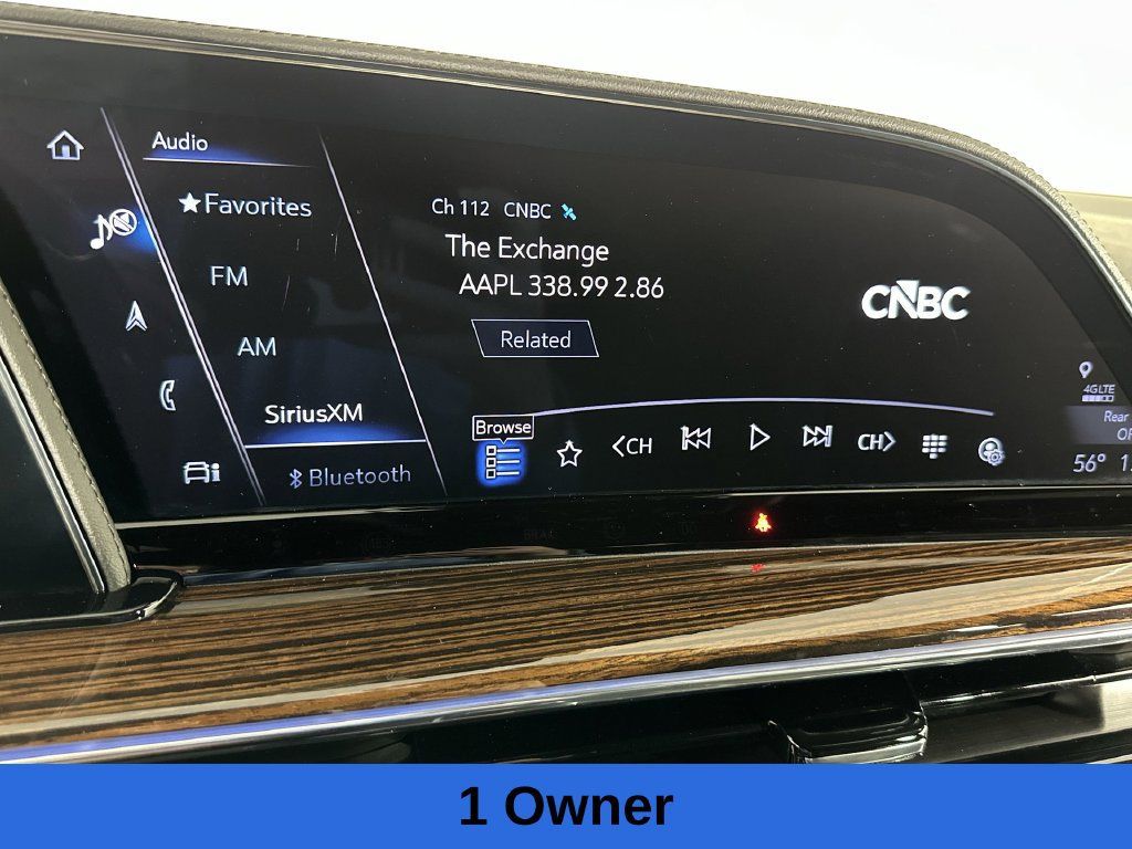 Used 2023 Cadillac Escalade Premium Luxury AWD/4WD image 16