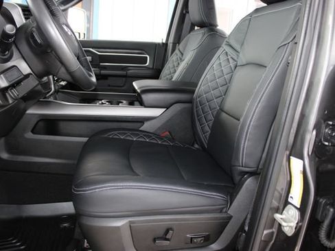 Used 2024 RAM 2500 Big Horn w/ Night Edition AWD/4WD image 23