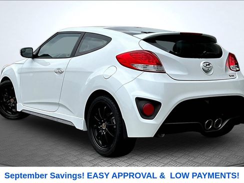 Used 2016 Hyundai Veloster Turbo FWD image 3