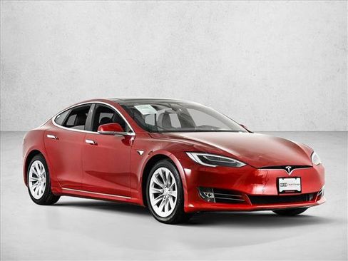Used 2018 Tesla Model S 75D AWD/4WD image 3