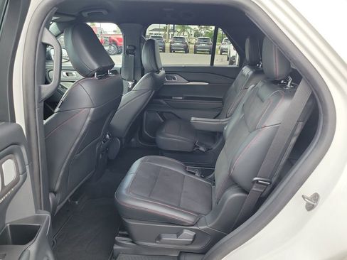 Used 2025 Ford Explorer ST RWD image 11