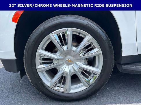 Used 2024 Chevrolet Tahoe High Country AWD/4WD image 12