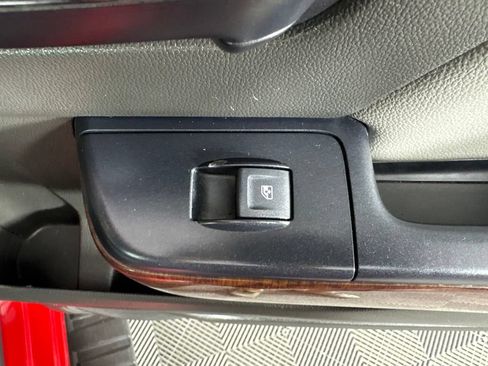 Used 2018 GMC Sierra 1500 SLT AWD/4WD image 46