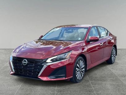 Used 2023 Nissan Altima 2.5 SV