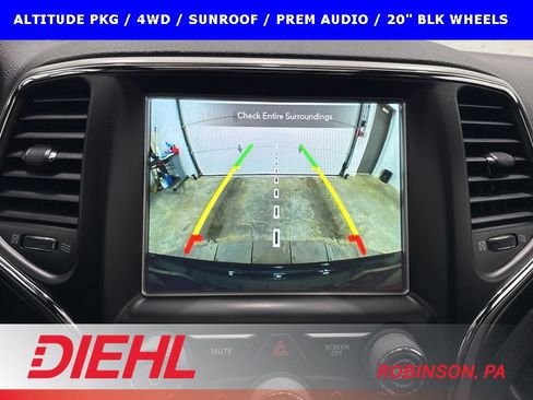 Used 2018 Jeep Grand Cherokee Altitude image 31