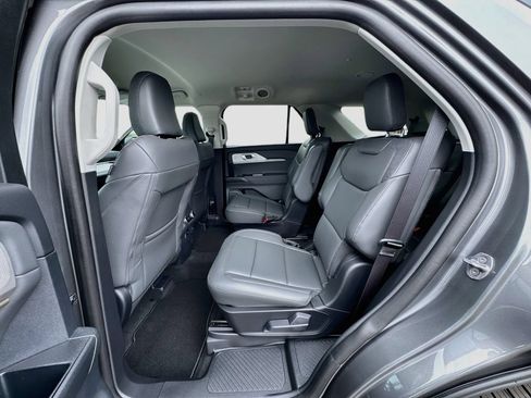 New 2026 Ford Explorer Active w/ Active Comfort Package RWD image 24