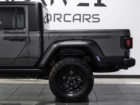 Used 2023 Jeep Gladiator Willys image 18