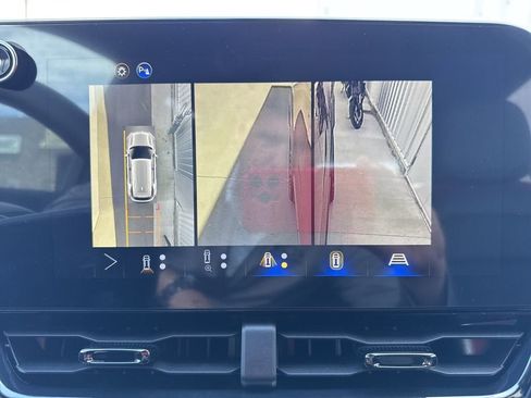 New 2026 Chevrolet Equinox RS w/ Convenience Package III AWD/4WD image 28