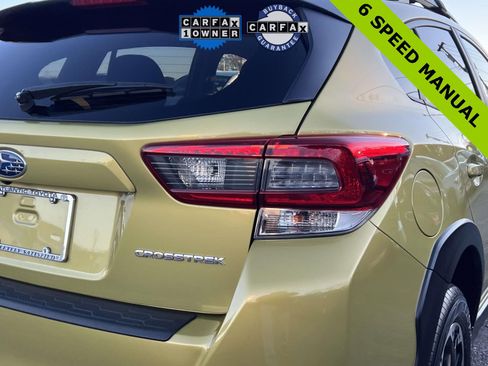 Used 2022 Subaru Crosstrek 2.0i Premium image 11