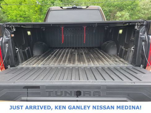 Used 2025 Toyota Tundra Limited AWD/4WD image 5