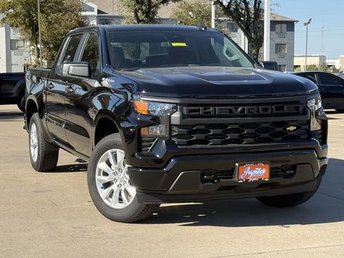 New 2026 Chevrolet Silverado 1500 Custom image 2