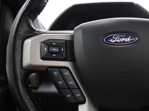 Used 2022 Ford F250 Lariat w/ Black Appearance Package AWD/4WD image 16