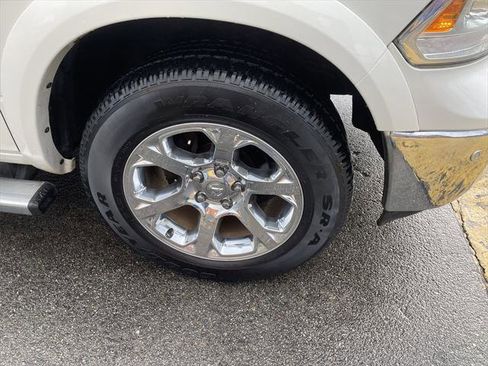 Certified 2016 RAM 1500 Laramie w/ Convenience Group image 11