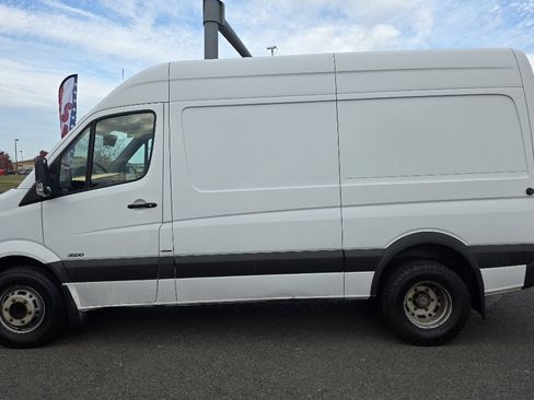 Used 2012 Mercedes-Benz Sprinter 3500 w/ Cargo Pkg image 3